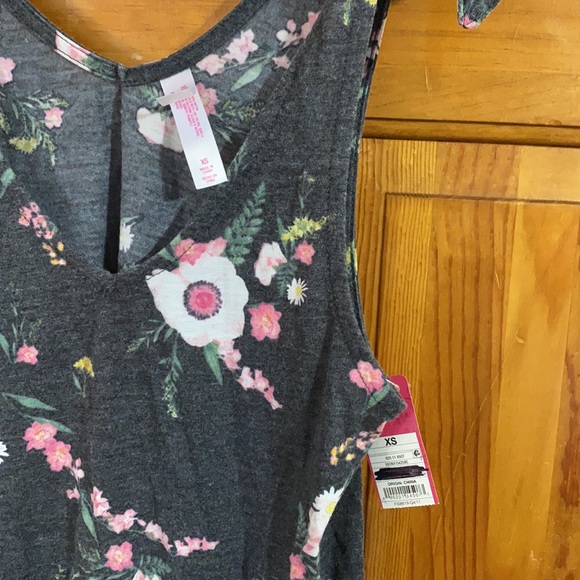 Floral tank top - Picture 3 of 3